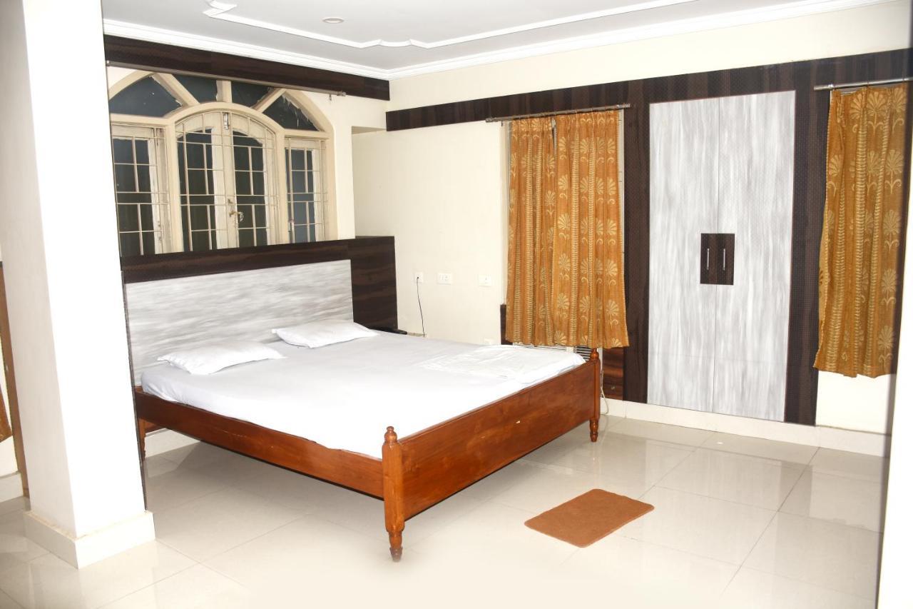 Hotel Trinath Nayagarh Exterior foto