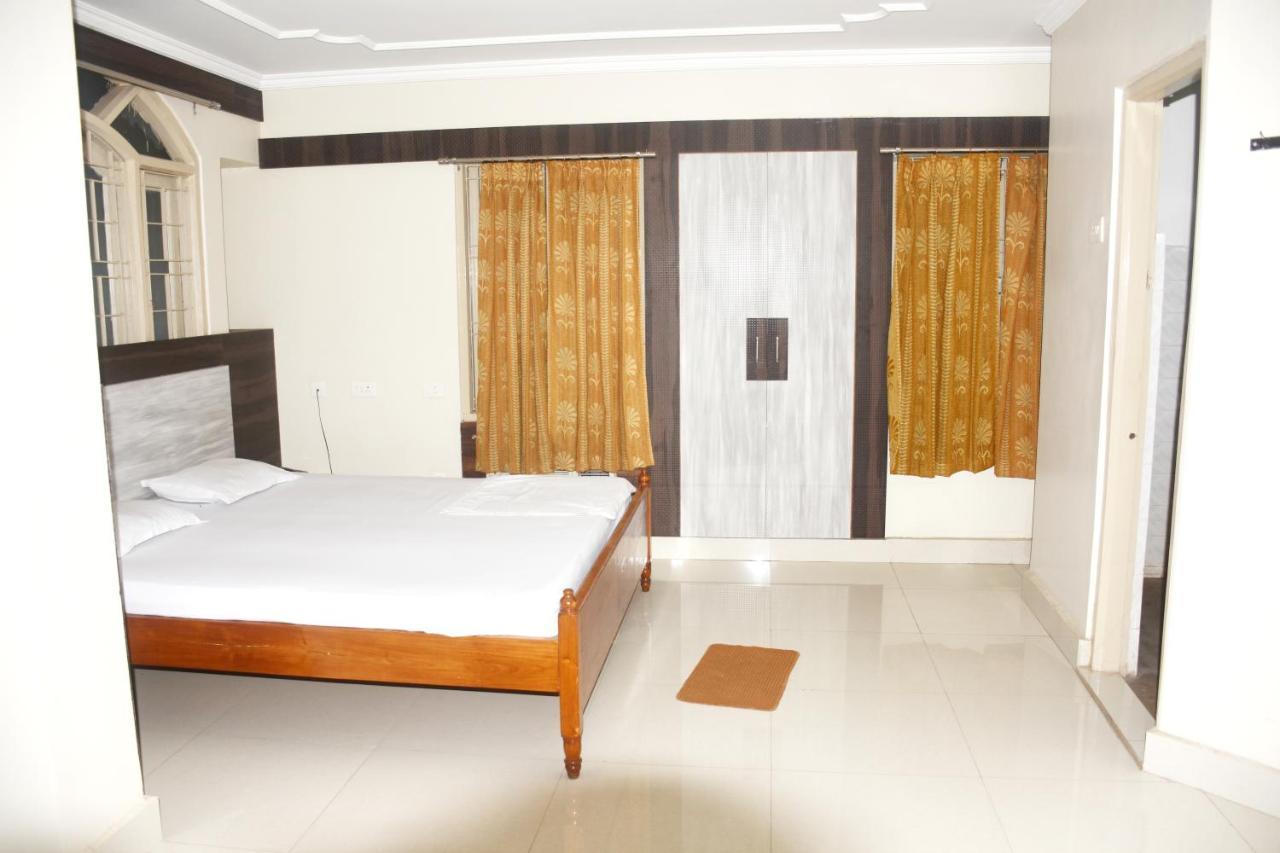 Hotel Trinath Nayagarh Exterior foto